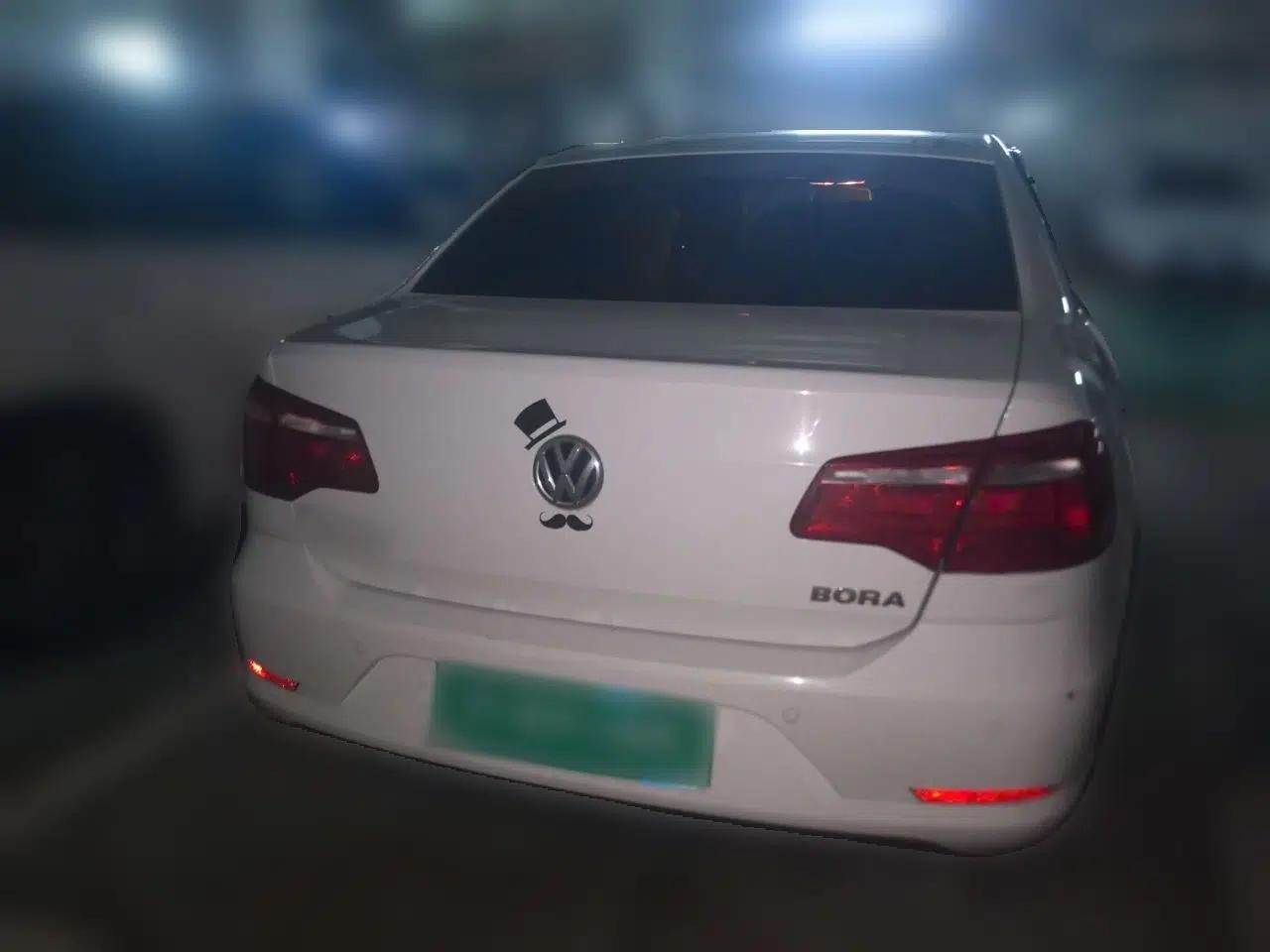 Volkswagen Bora 2013 1.6L Automatic Comfort Model — миниатюра 5