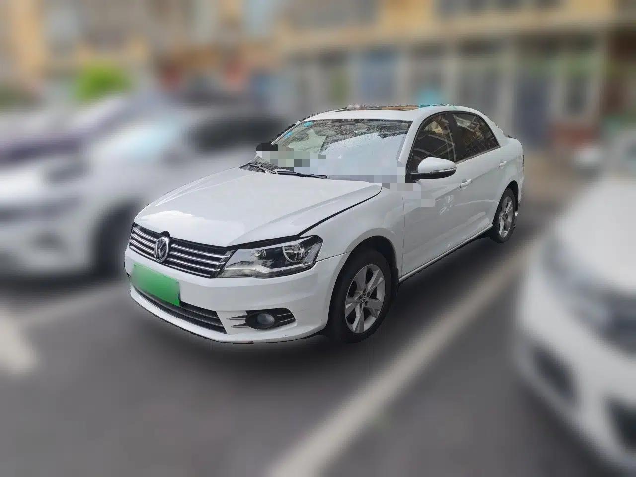 Volkswagen Bora 2015 Value Edition 1.6L Automatic Comfort Version — миниатюра 1