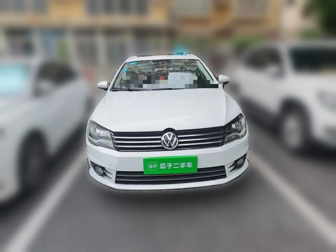 Volkswagen Bora 2015 Value Edition 1.6L Automatic Comfort Version — миниатюра 2