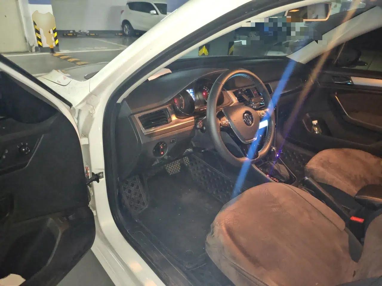 Volkswagen Bora 2019 Bora Legend 1.5L Automatic Leading Model China VI Standard — миниатюра 16