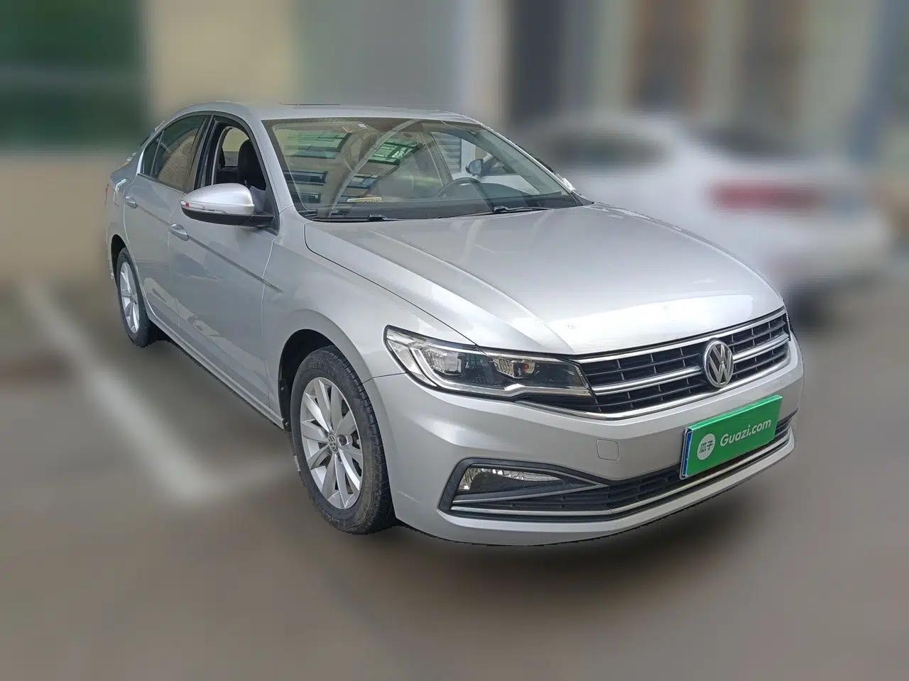 Volkswagen Bora 2020 1.5L Manual Comfort Version — миниатюра 3