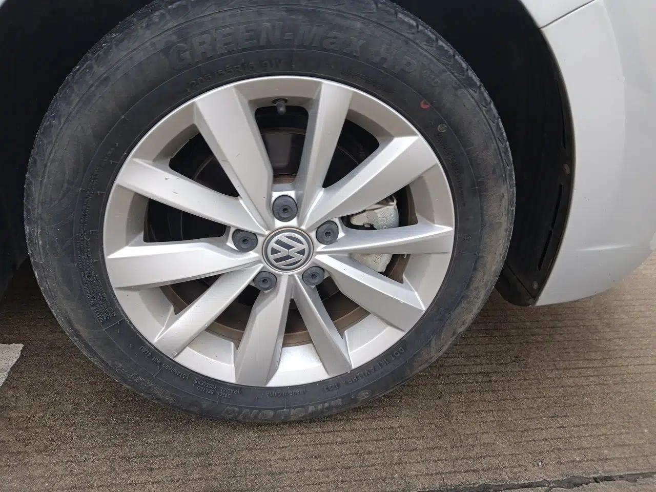 Volkswagen Bora 2020 1.5L Manual Comfort Version — миниатюра 8