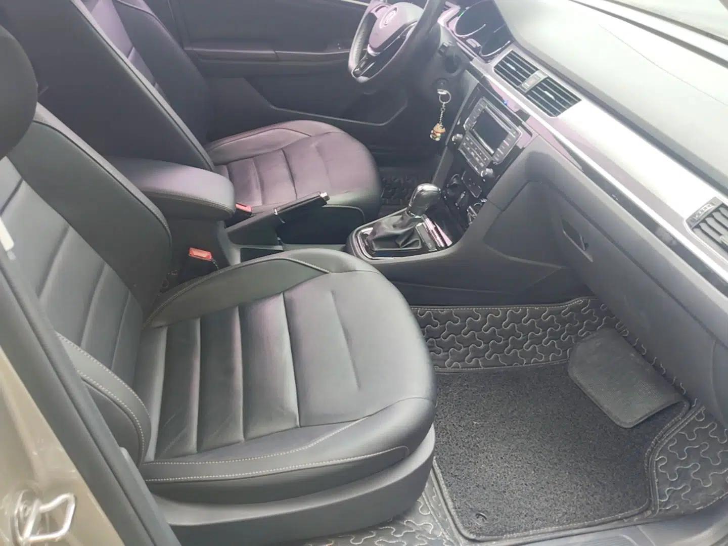 Volkswagen Bora 2017 1.6L Automatic Comfort Model — миниатюра 19
