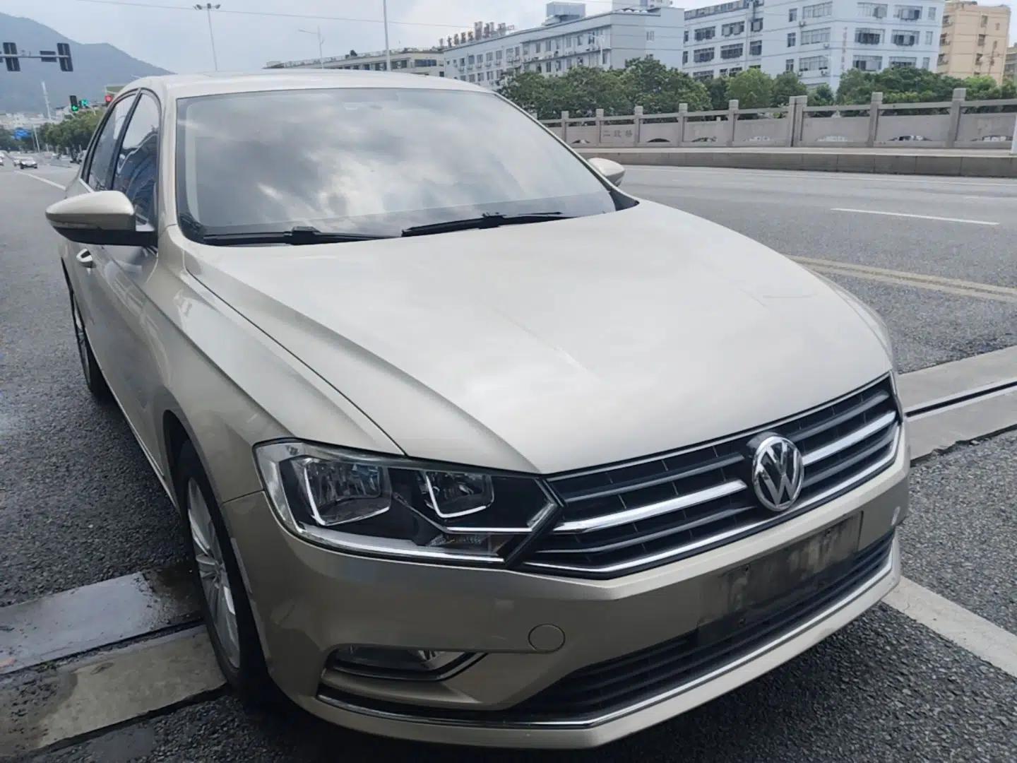 Volkswagen Bora 2017 1.6L Automatic Comfort Model — миниатюра 3
