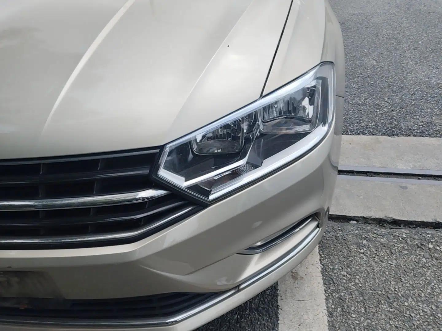 Volkswagen Bora 2017 1.6L Automatic Comfort Model — миниатюра 8