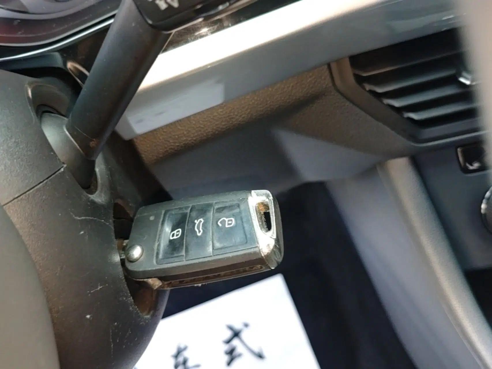Volkswagen Bora 2021 1.5L Automatic Fashionable Smart Connectivity Version — миниатюра 28