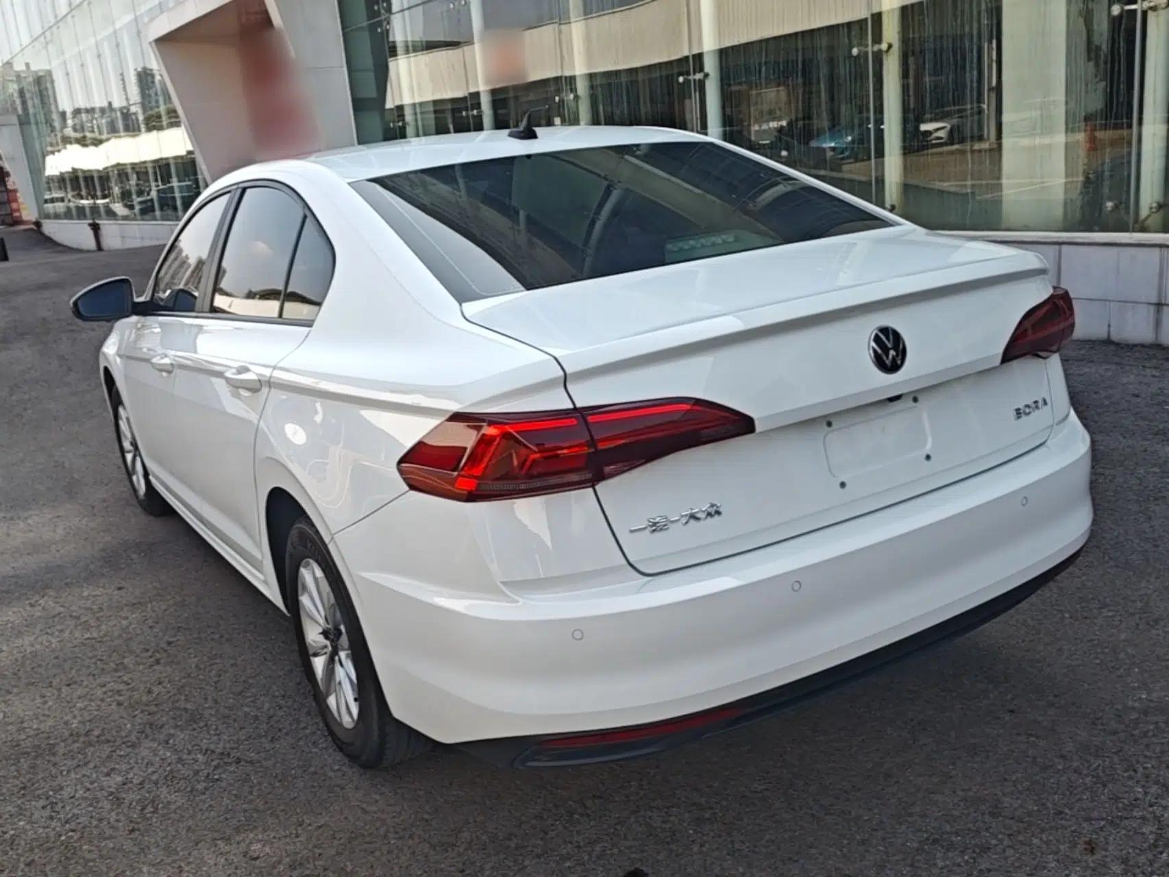 Volkswagen Bora 2021 1.5L Automatic Fashionable Smart Connectivity Version — миниатюра 4