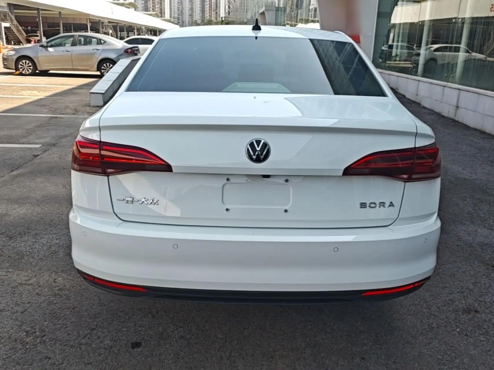 Volkswagen Bora 2021 1.5L Automatic Fashionable Smart Connectivity Version — миниатюра 5
