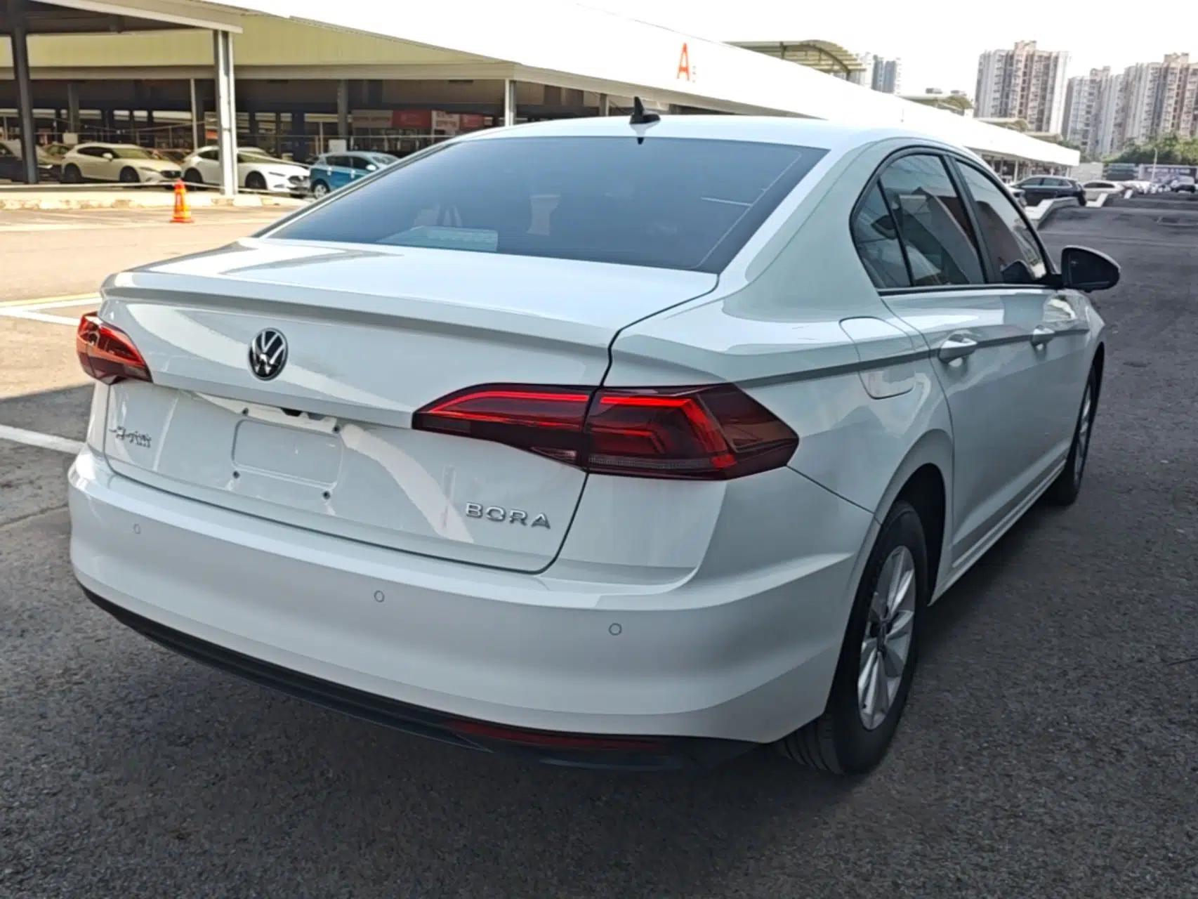 Volkswagen Bora 2021 1.5L Automatic Fashionable Smart Connectivity Version — миниатюра 6