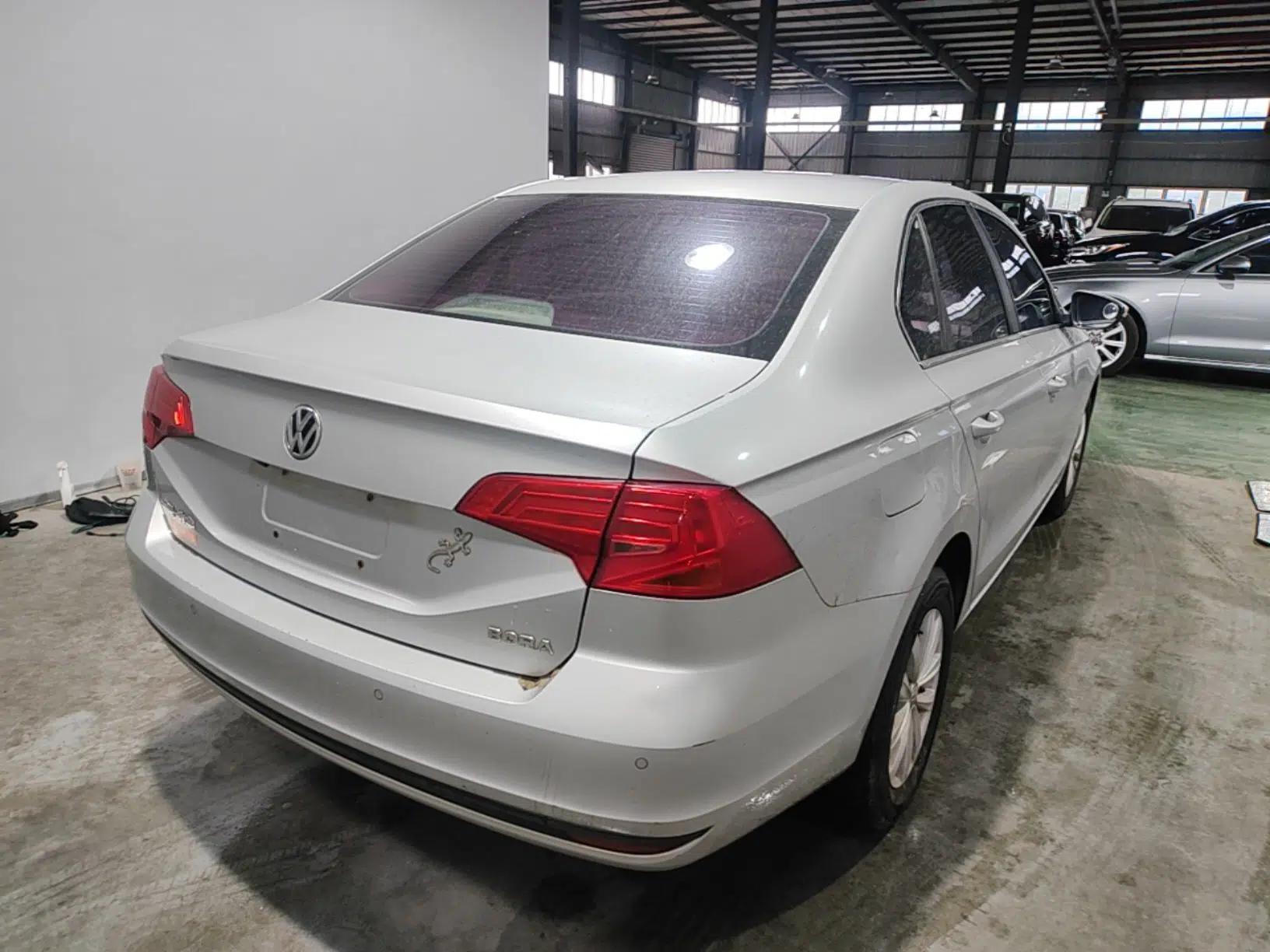 Volkswagen Bora 2017 1.6L Automatic Fashion Model — миниатюра 6