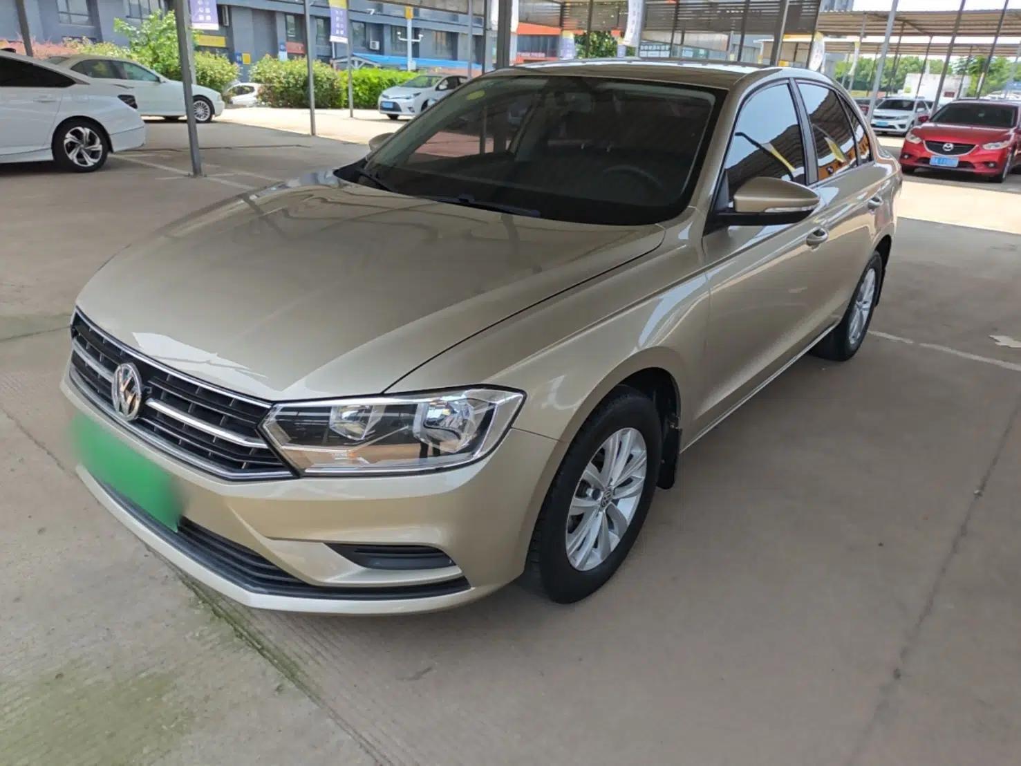Volkswagen Bora 2016 1.6L Automatic Fashion Model — миниатюра 1