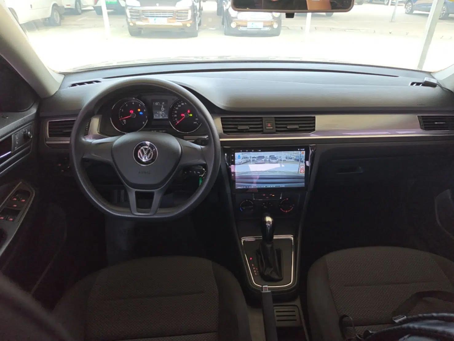 Volkswagen Bora 2016 1.6L Automatic Fashion Model — миниатюра 12