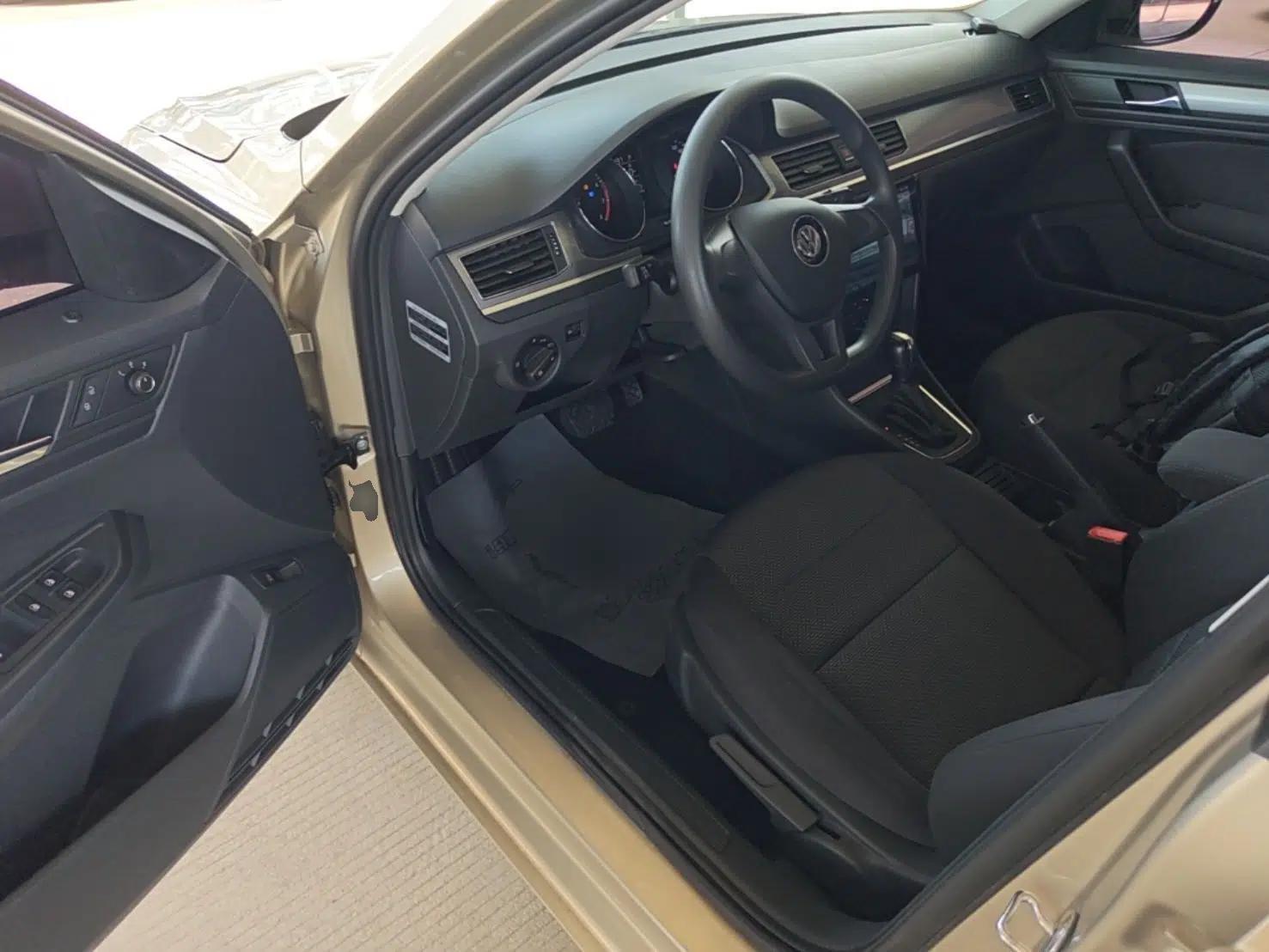 Volkswagen Bora 2016 1.6L Automatic Fashion Model — миниатюра 18