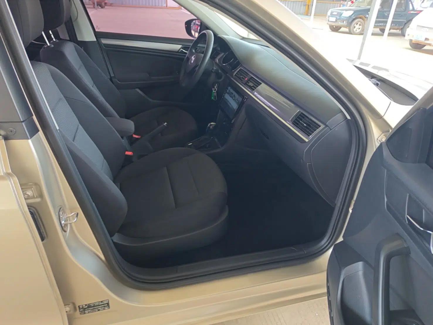Volkswagen Bora 2016 1.6L Automatic Fashion Model — миниатюра 19