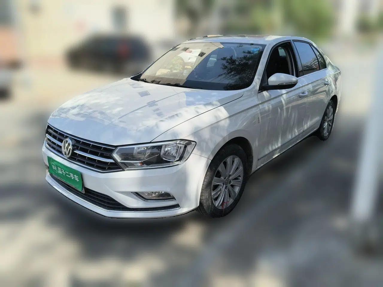 Volkswagen Bora 2017 1.6L Automatic Comfort Model — миниатюра 1