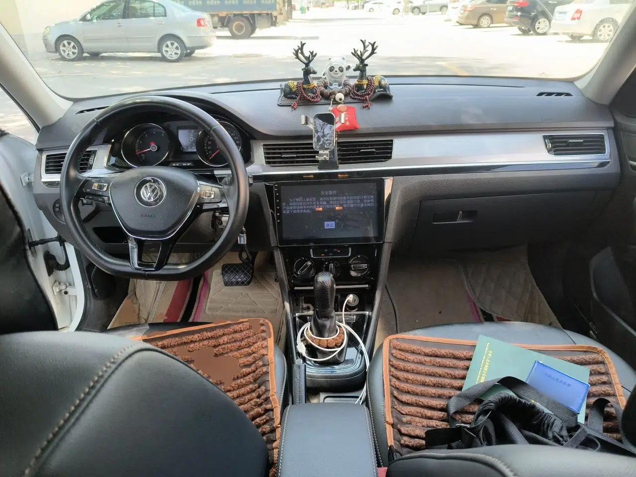Volkswagen Bora 2017 1.6L Automatic Comfort Model — миниатюра 9