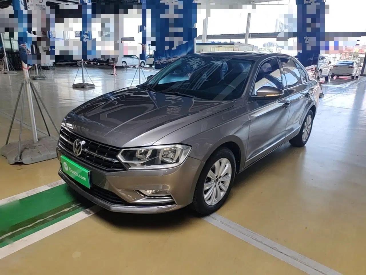 Volkswagen Bora 2016 1.6L Automatic Comfort Model — миниатюра 1