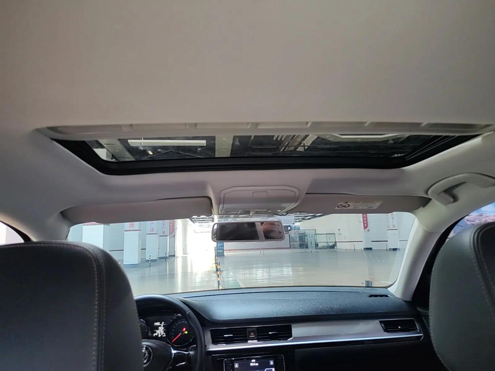 Volkswagen Bora 2016 1.6L Automatic Comfort Model — миниатюра 21