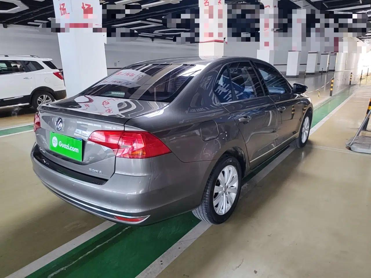 Volkswagen Bora 2016 1.6L Automatic Comfort Model — миниатюра 6