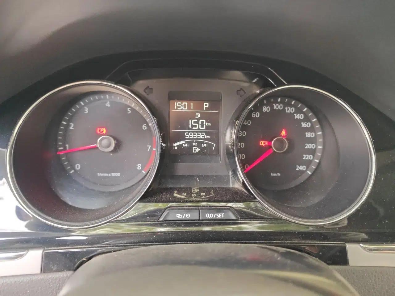 Volkswagen Bora 2014 1.6L Automatic Comfort Model — миниатюра 12