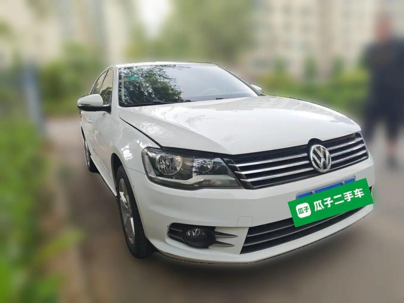 Volkswagen Bora 2014 1.6L Automatic Comfort Model — миниатюра 3