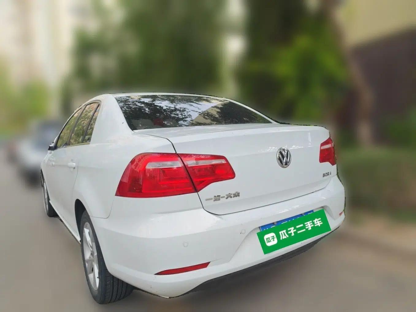 Volkswagen Bora 2014 1.6L Automatic Comfort Model — миниатюра 4