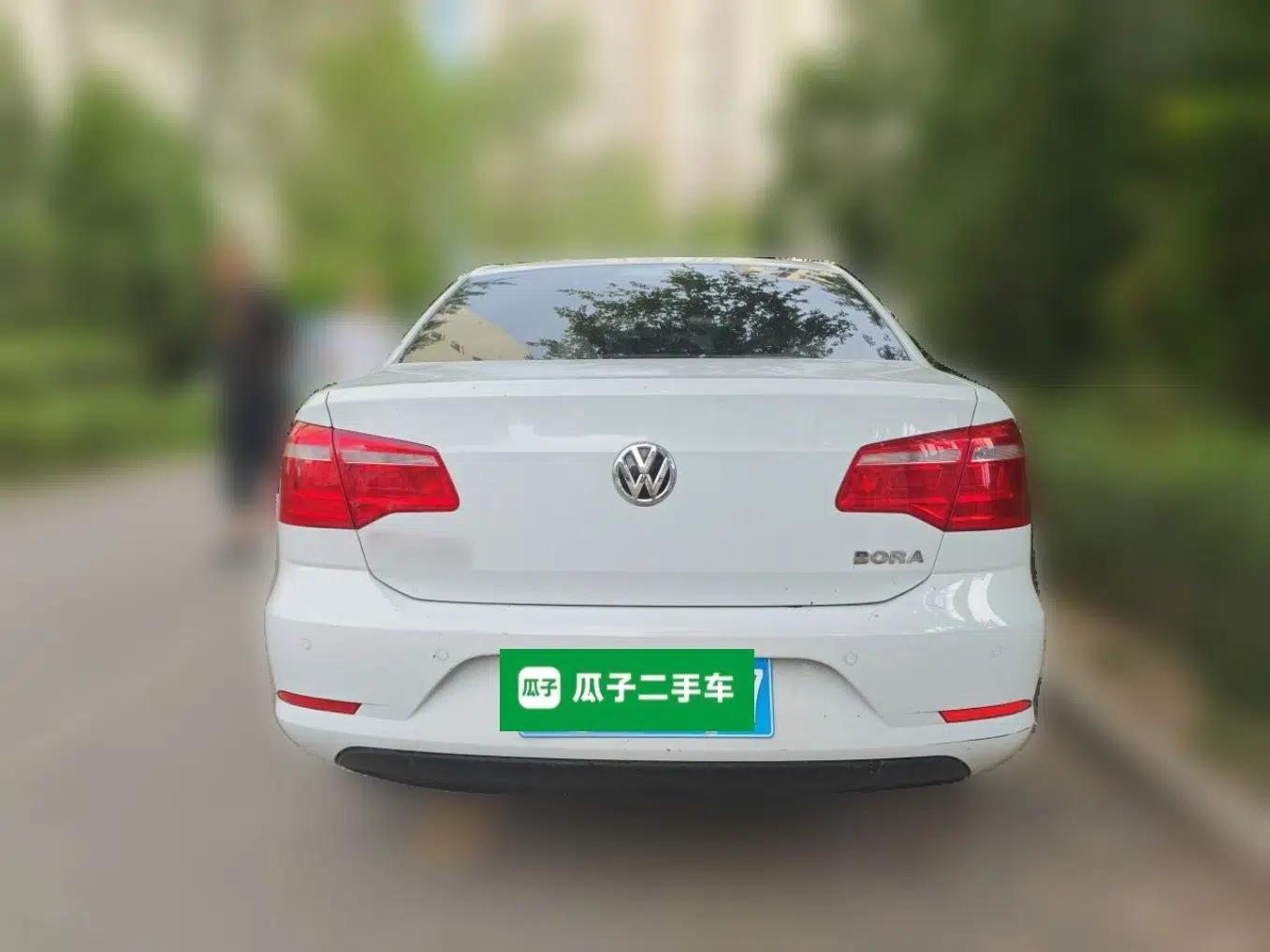 Volkswagen Bora 2014 1.6L Automatic Comfort Model — миниатюра 5