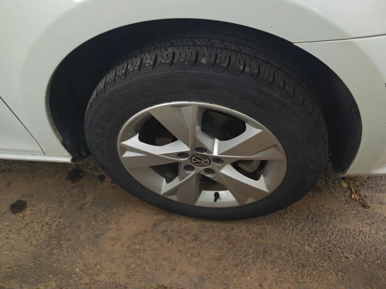 Volkswagen Bora 2014 1.6L Automatic Comfort Model — миниатюра 8