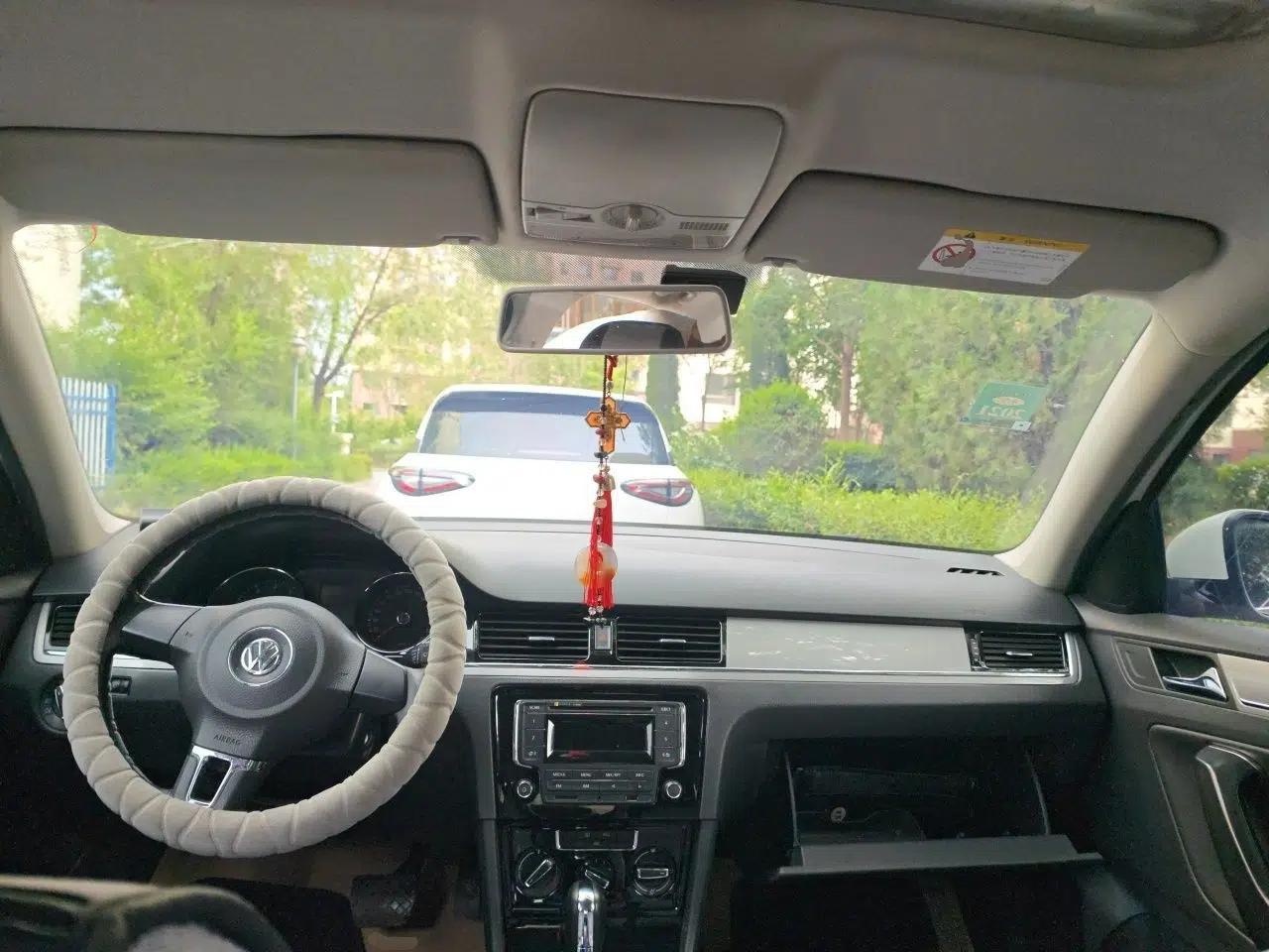 Volkswagen Bora 2014 1.6L Automatic Comfort Model — миниатюра 9