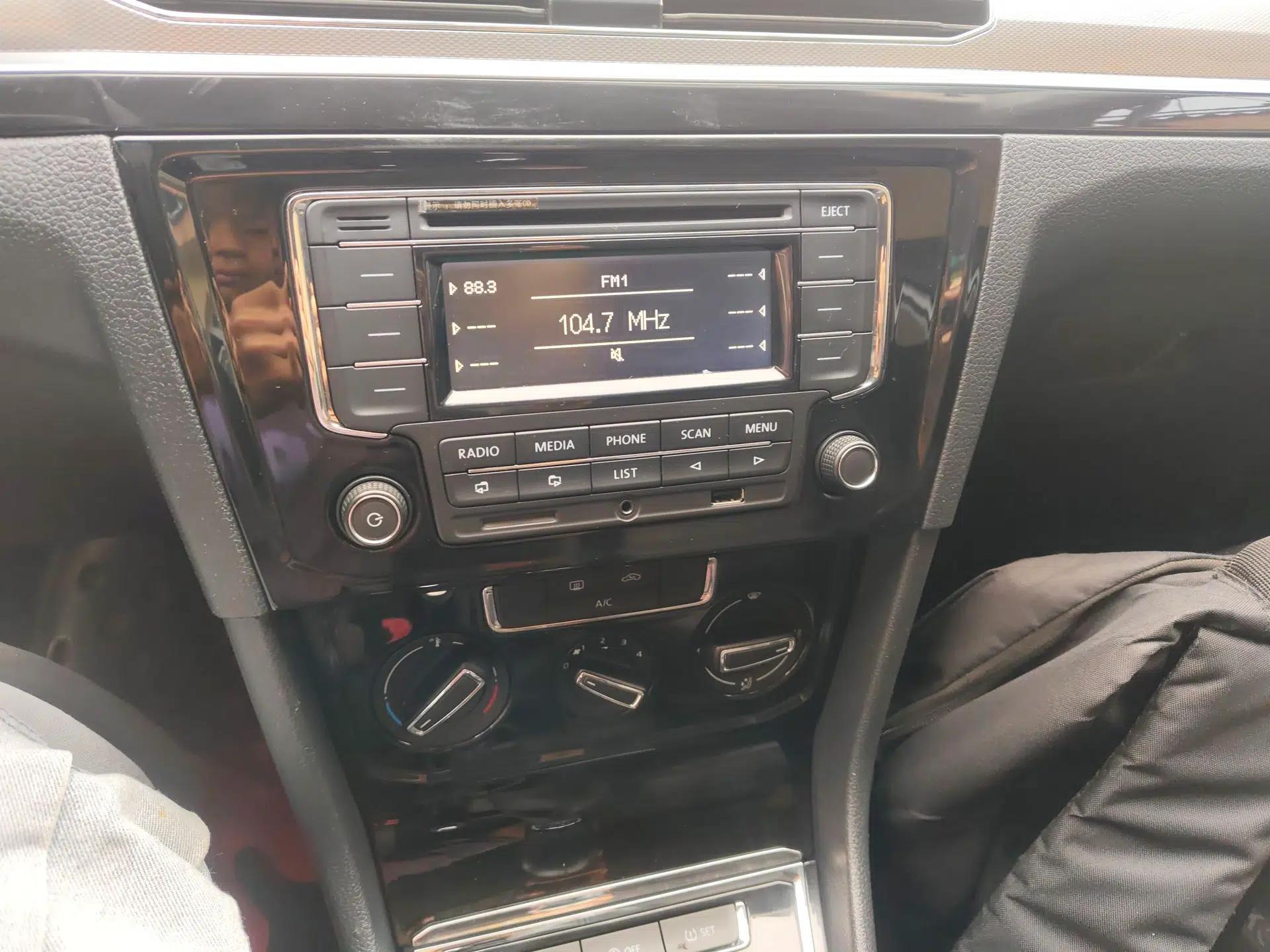 Volkswagen Bora 2016 230TSI Manual Comfort Version — миниатюра 20