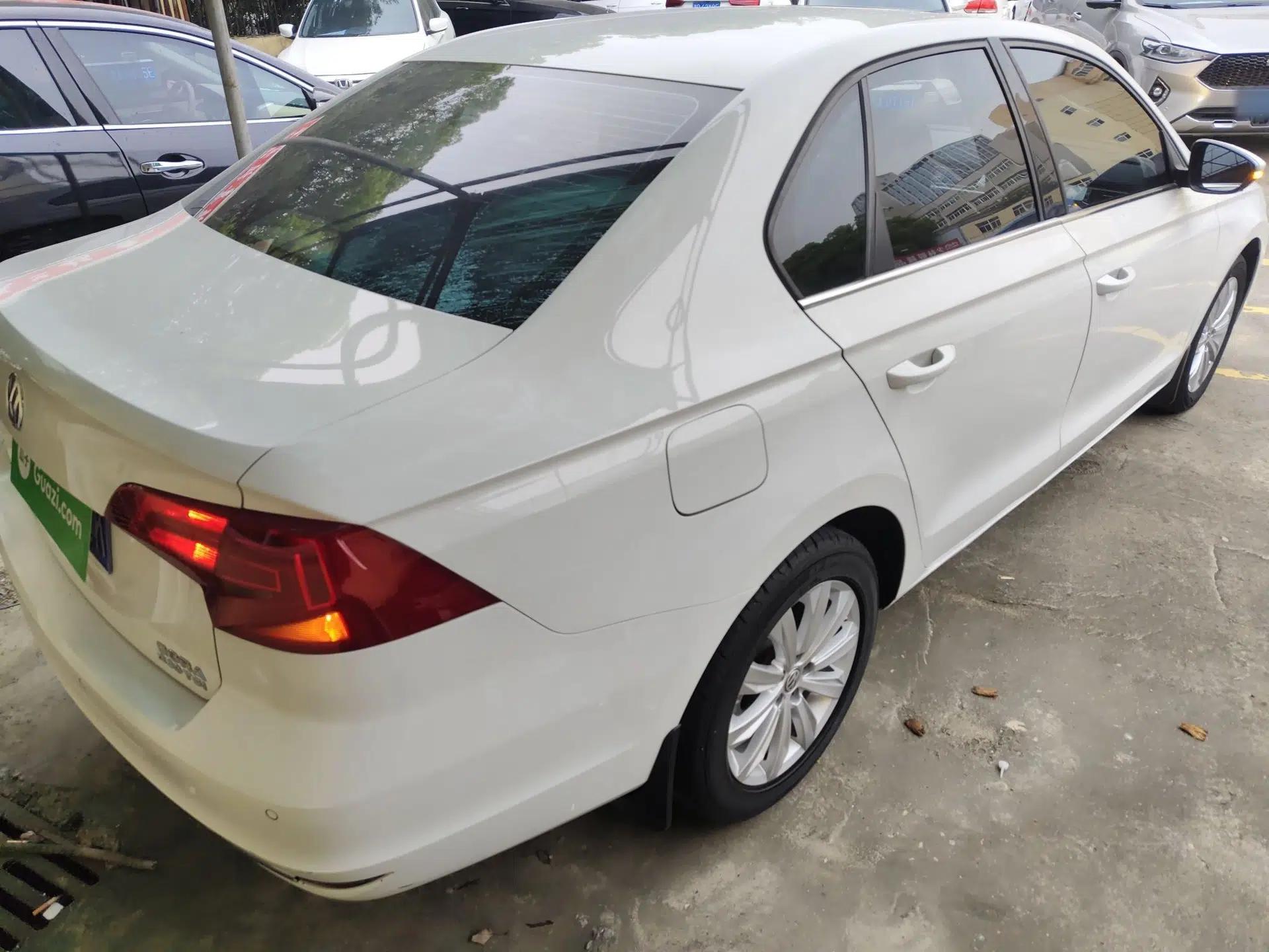 Volkswagen Bora 2016 230TSI Manual Comfort Version — миниатюра 6