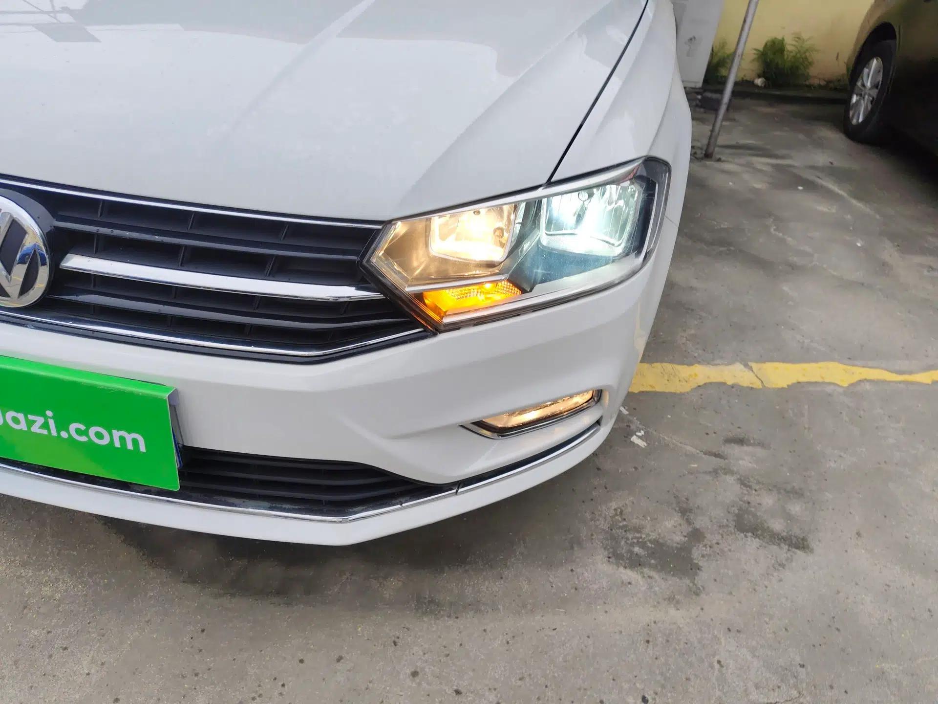 Volkswagen Bora 2016 230TSI Manual Comfort Version — миниатюра 8