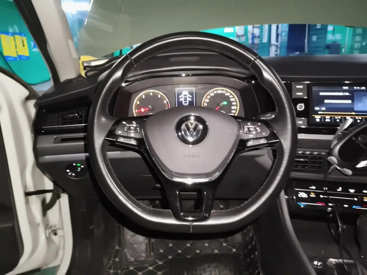 Volkswagen Bora 2020 1.5L Automatic Elite Version — миниатюра 10