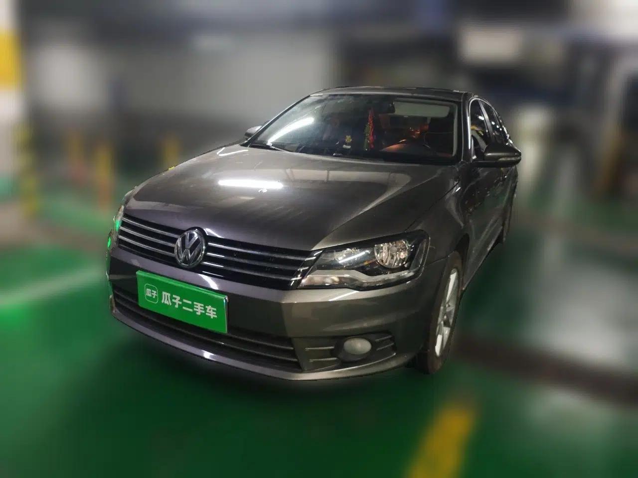 Volkswagen Bora 2013 1.6L Automatic Comfort Model — миниатюра 1