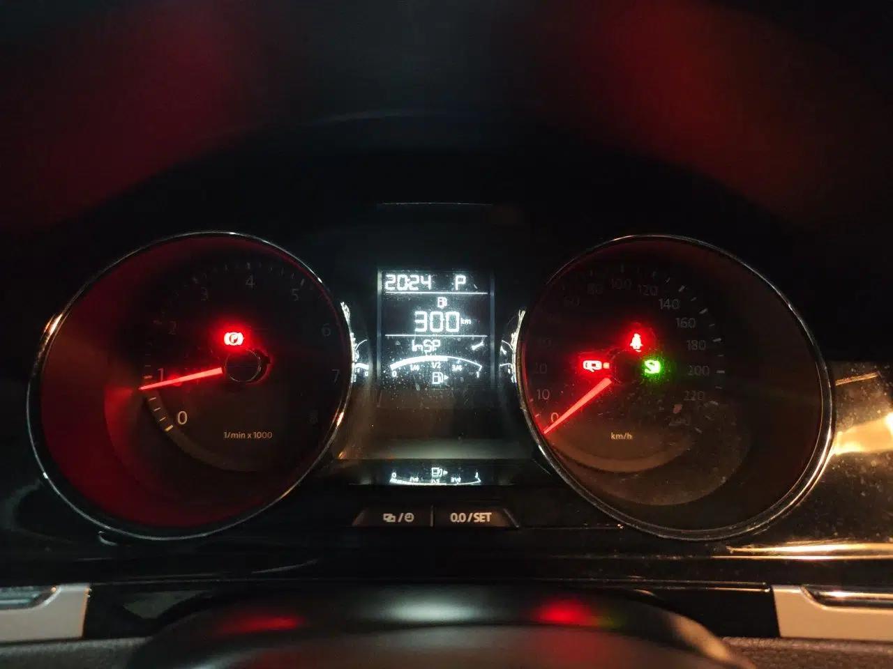 Volkswagen Bora 2013 1.6L Automatic Comfort Model — миниатюра 11