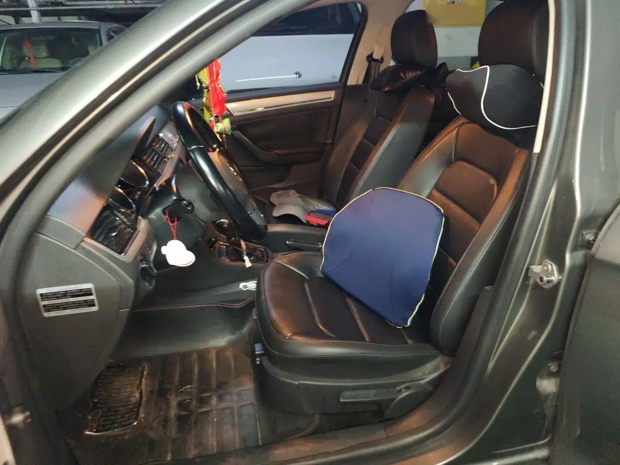 Volkswagen Bora 2013 1.6L Automatic Comfort Model — миниатюра 15