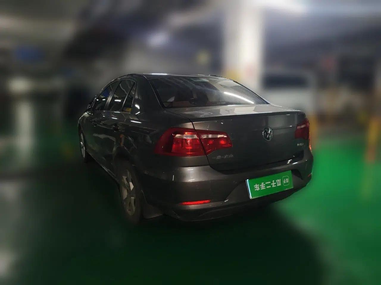 Volkswagen Bora 2013 1.6L Automatic Comfort Model — миниатюра 4