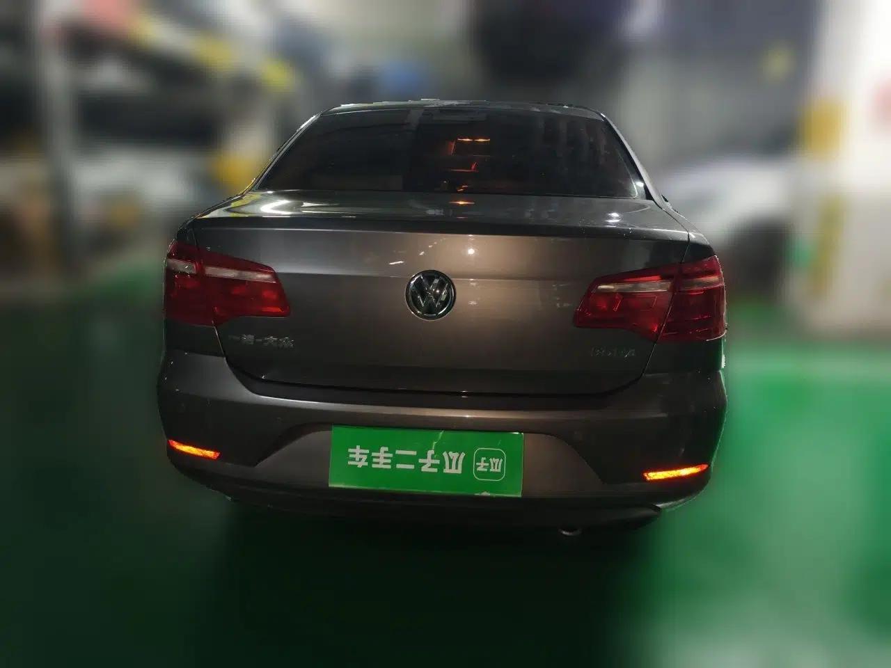 Volkswagen Bora 2013 1.6L Automatic Comfort Model — миниатюра 5