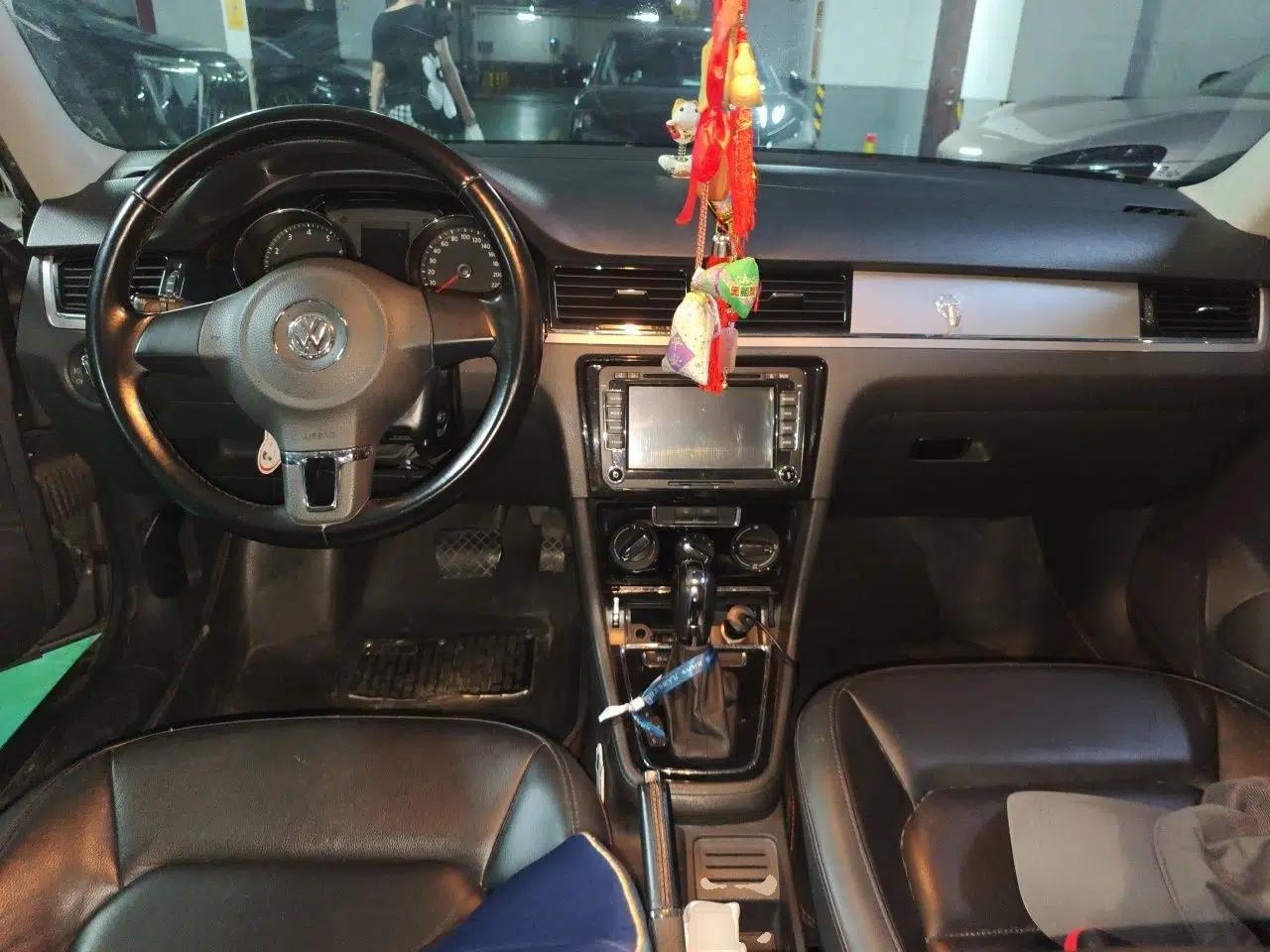 Volkswagen Bora 2013 1.6L Automatic Comfort Model — миниатюра 9