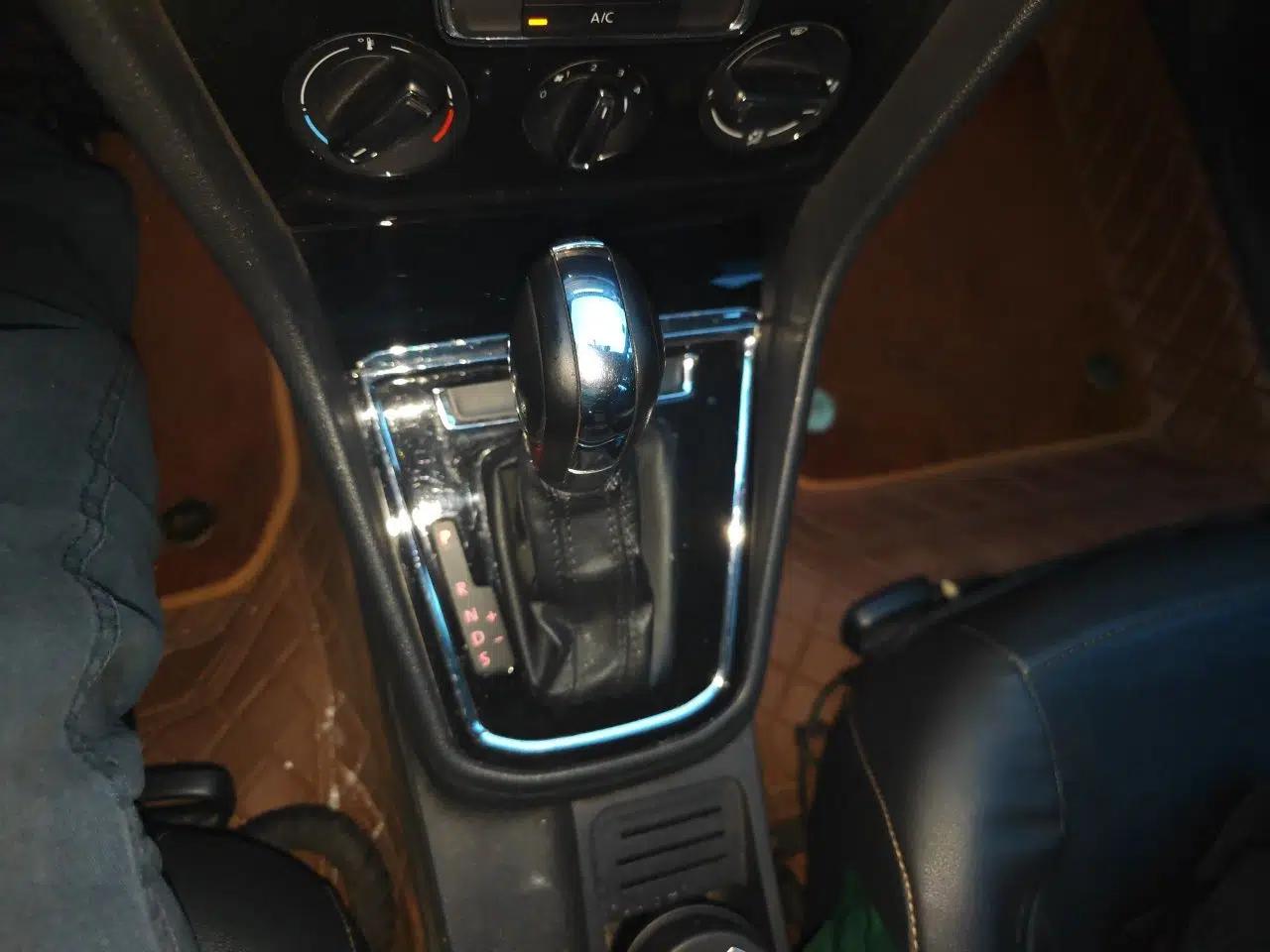 Volkswagen Bora 2018 1.5L Automatic Comfort Model — миниатюра 14