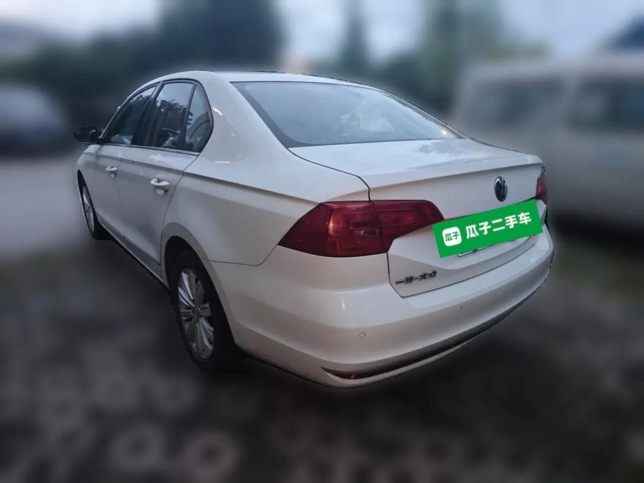 Volkswagen Bora 2018 1.5L Automatic Comfort Model — миниатюра 4