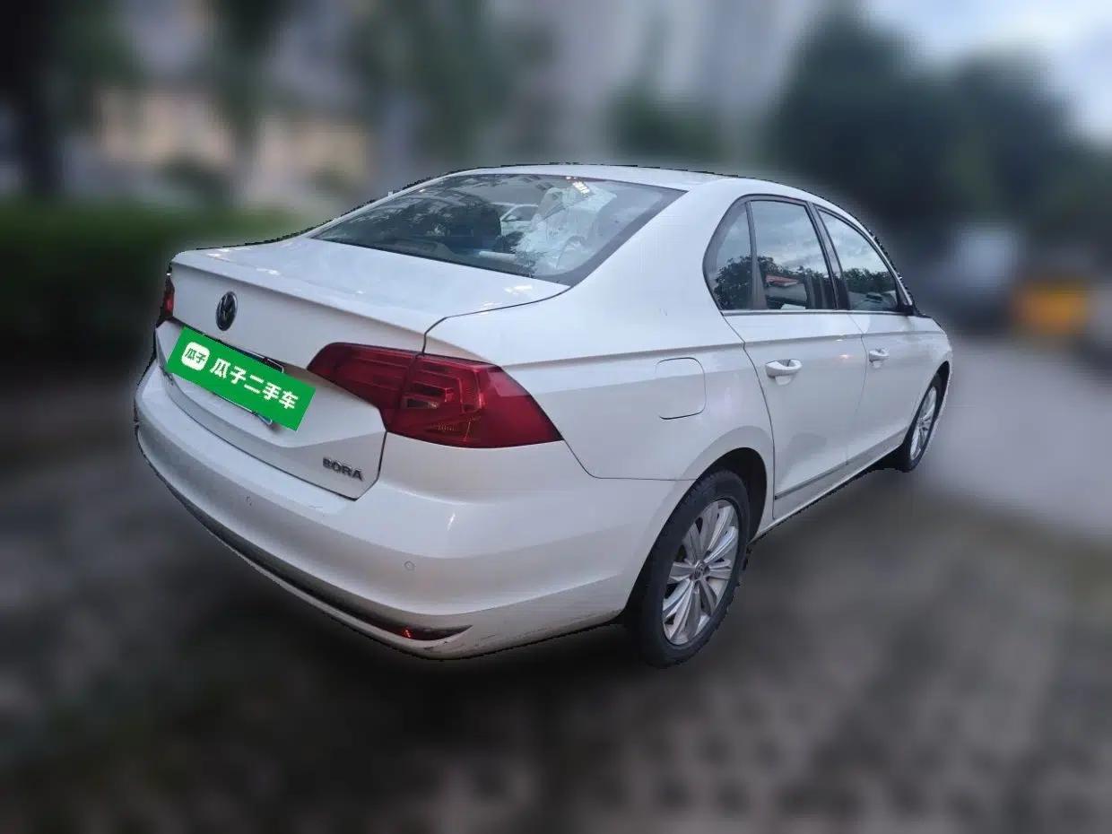Volkswagen Bora 2018 1.5L Automatic Comfort Model — миниатюра 6