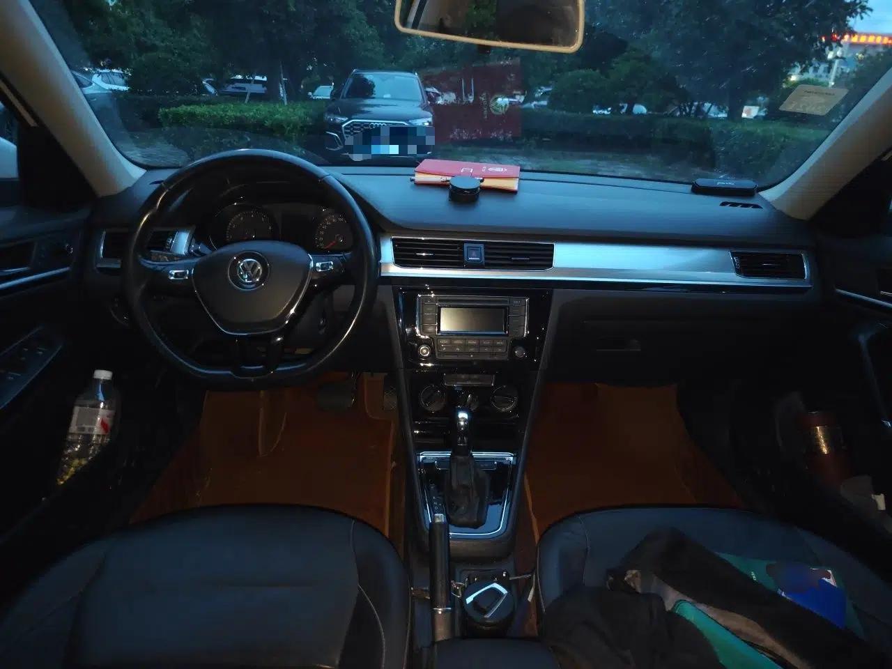 Volkswagen Bora 2018 1.5L Automatic Comfort Model — миниатюра 9