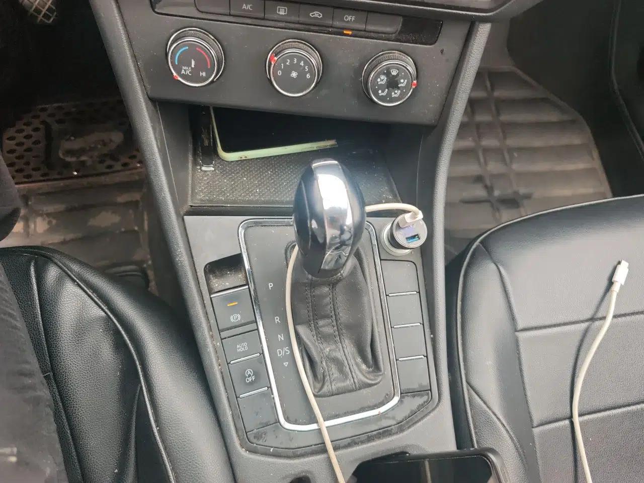 Volkswagen Bora 2020 1.5L Automatic Fashion Edition — миниатюра 14