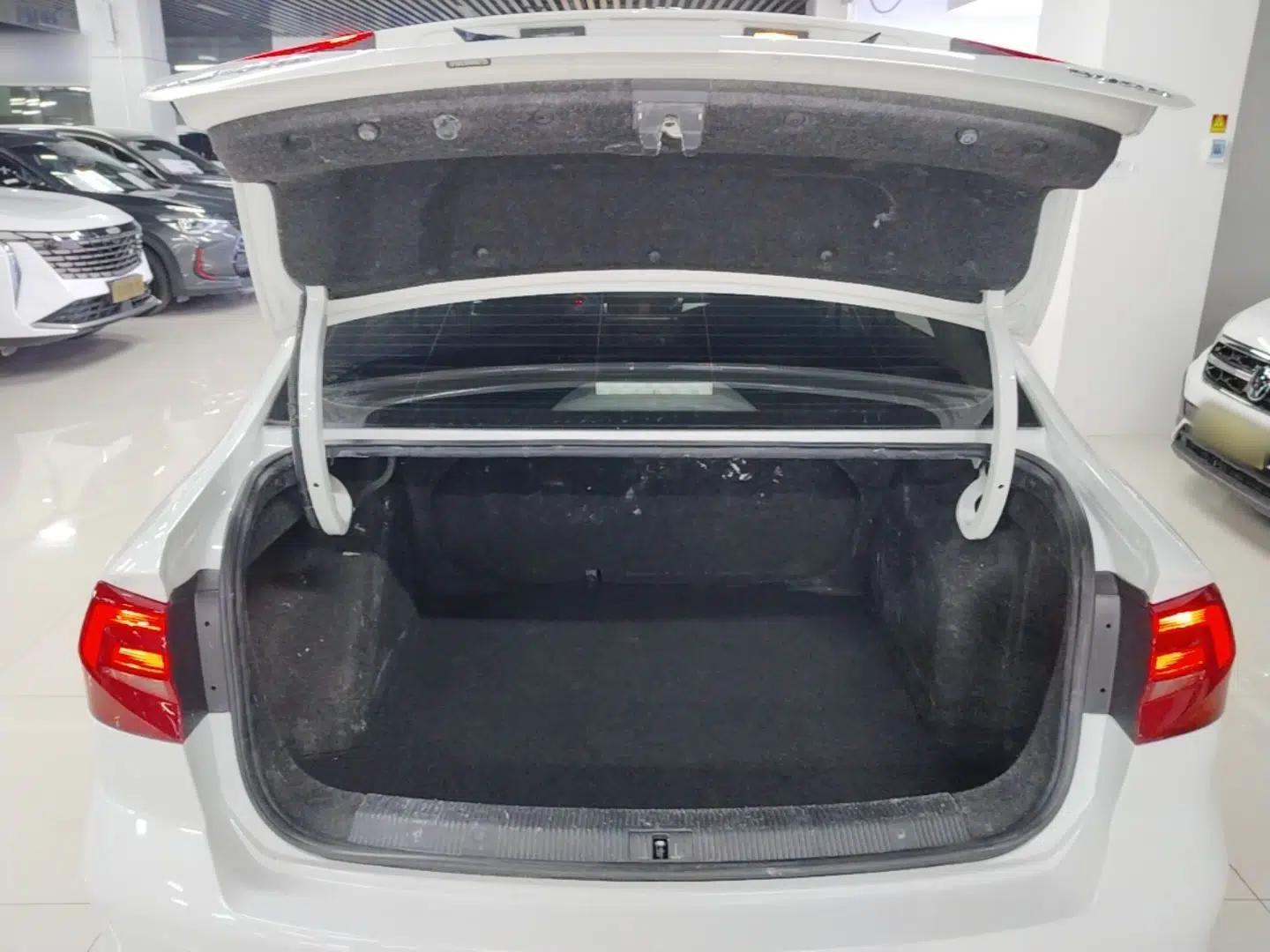 Volkswagen Bora 2019 Facelift Bora·Legend 1.5L Automatic Fashion Edition China VI Standard — миниатюра 27