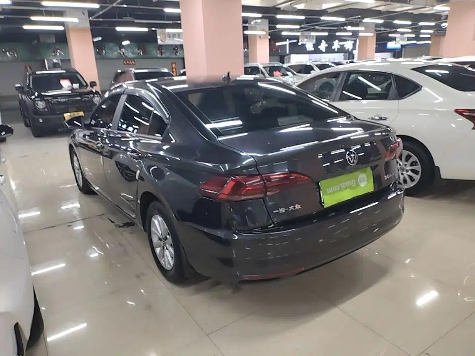 Volkswagen Bora 2021 1.5L Automatic Fashionable Smart Connectivity Version — миниатюра 4