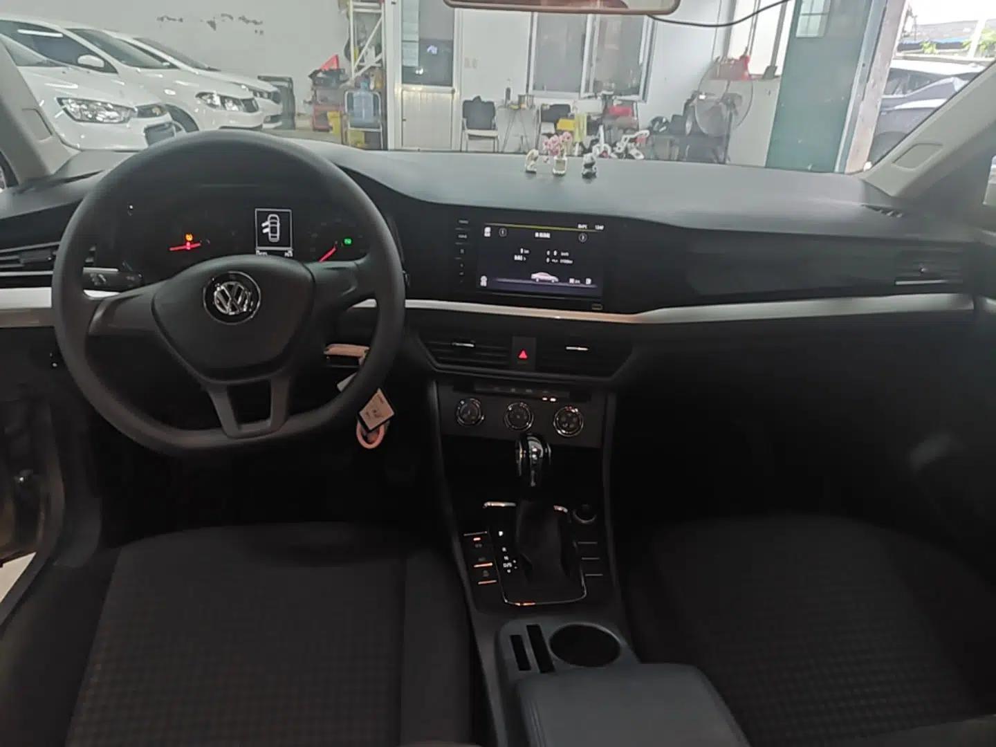 Volkswagen Bora 2019 1.5L Automatic Fashion Model — миниатюра 12