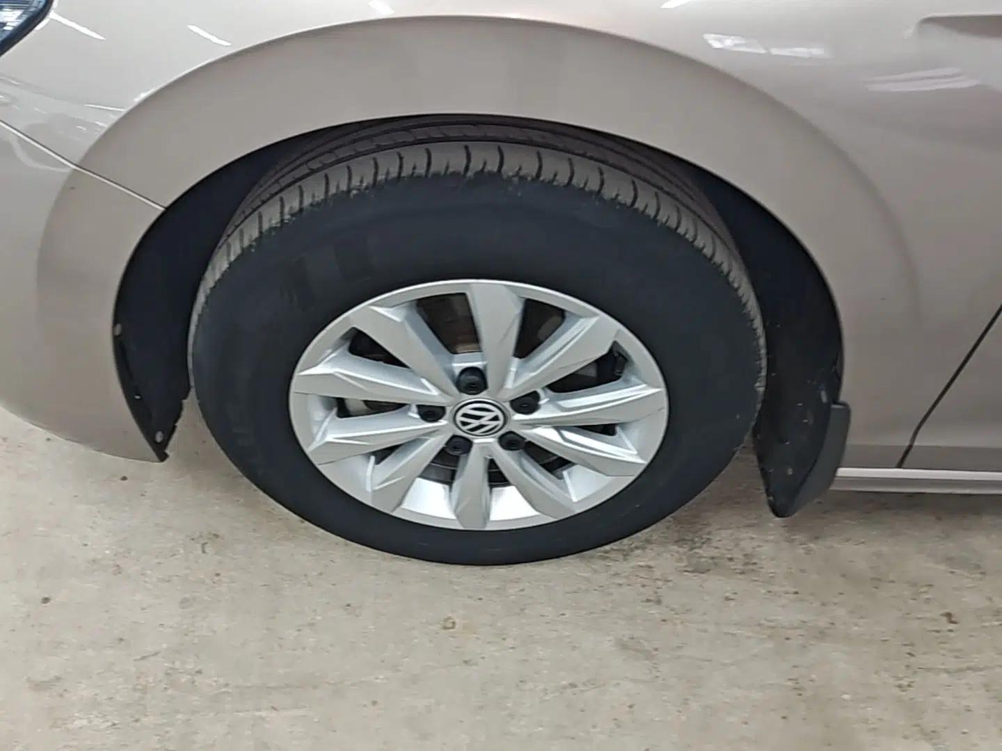 Volkswagen Bora 2019 1.5L Automatic Fashion Model — миниатюра 10