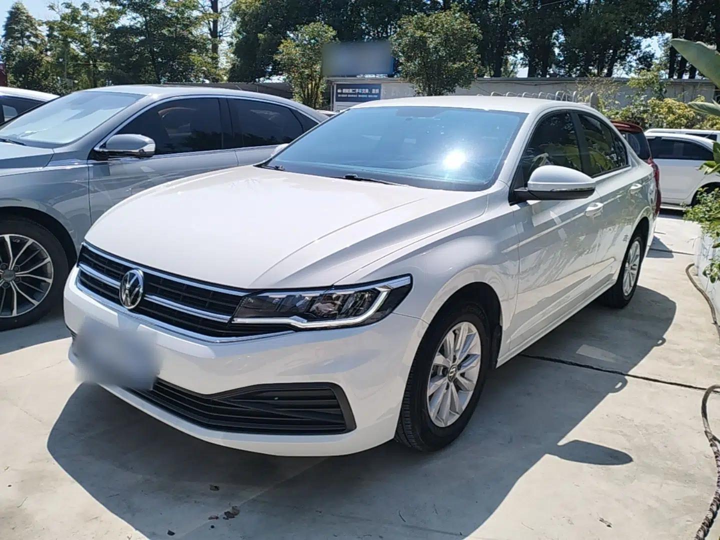 Volkswagen Bora 2021 1.5L Automatic Fashionable Smart Connectivity Version — миниатюра 1