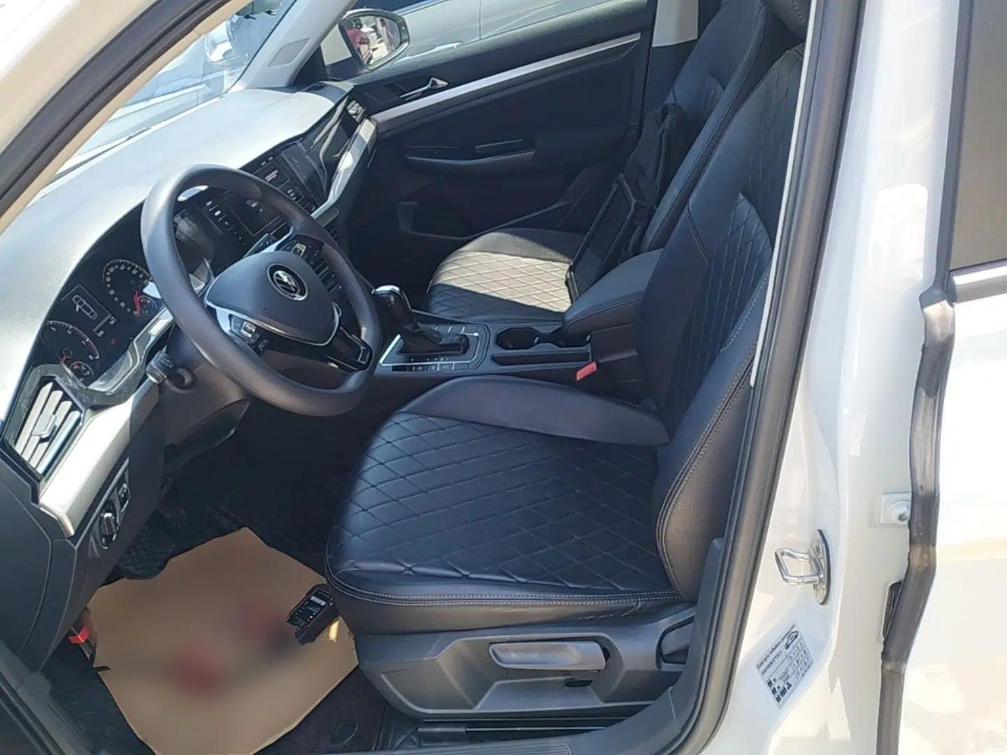 Volkswagen Bora 2021 1.5L Automatic Fashionable Smart Connectivity Version — миниатюра 17